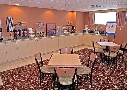 Travelodge By Wyndham Queens New York Hotel