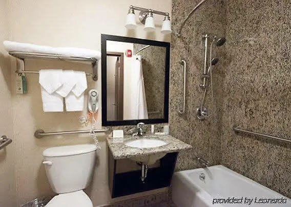 Hotel Travelodge By Wyndham Queens New York