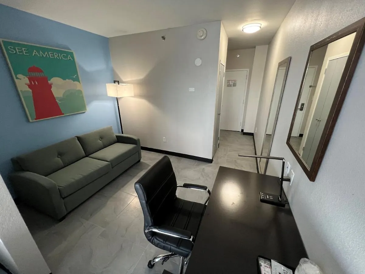 Travelodge By Wyndham Queens New York Hotel