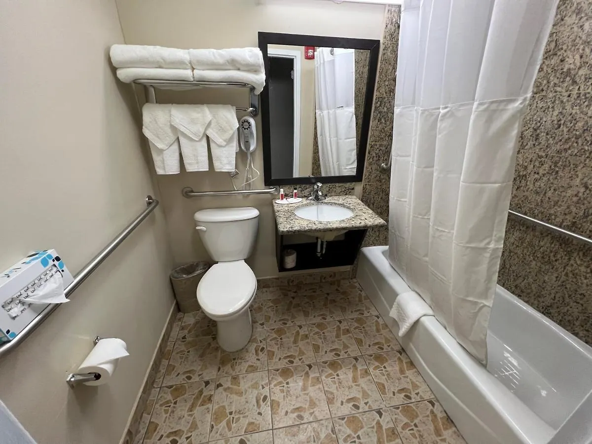 Hotel Travelodge By Wyndham Queens New York