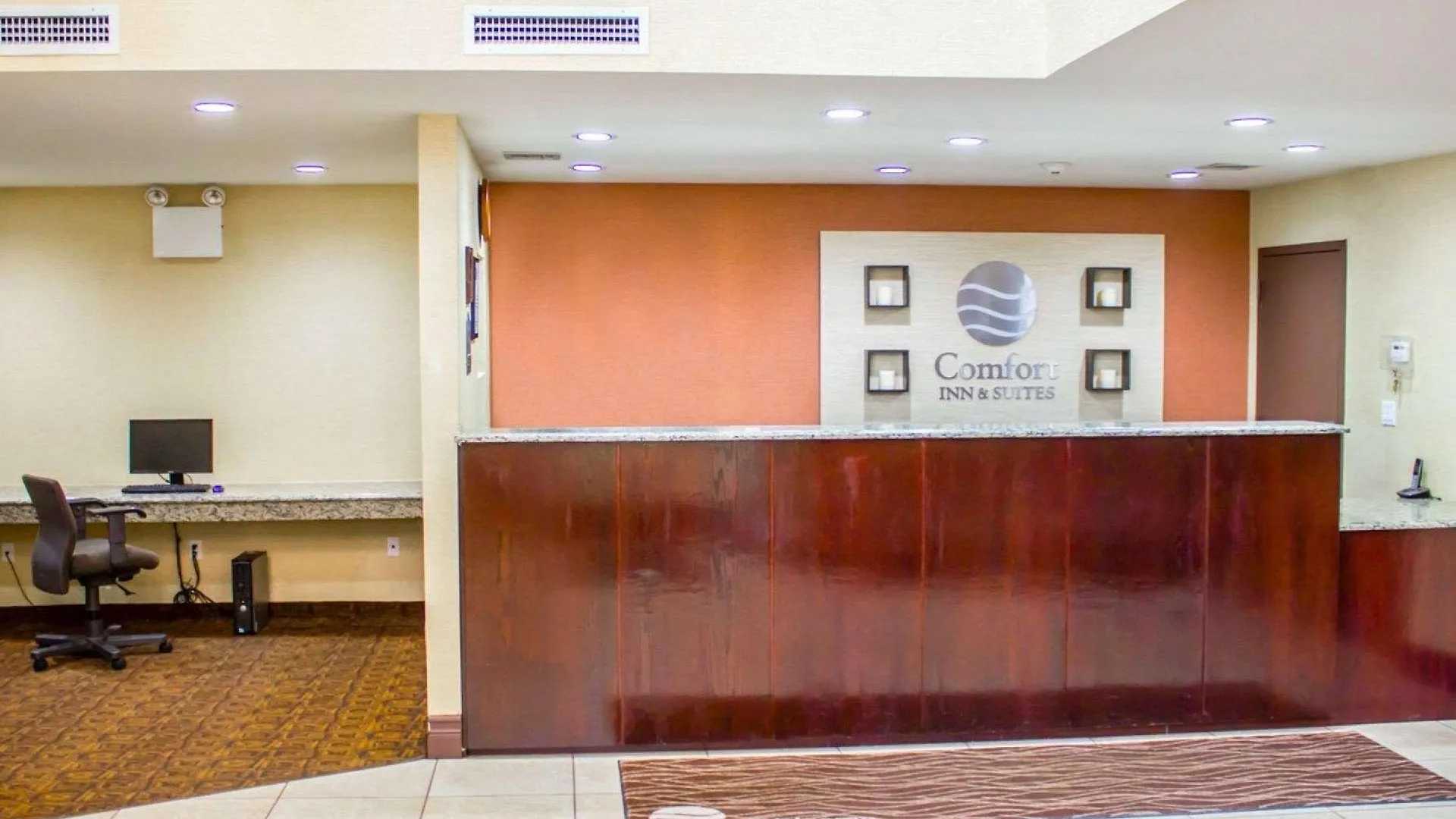 Travelodge By Wyndham Queens New York Hotel