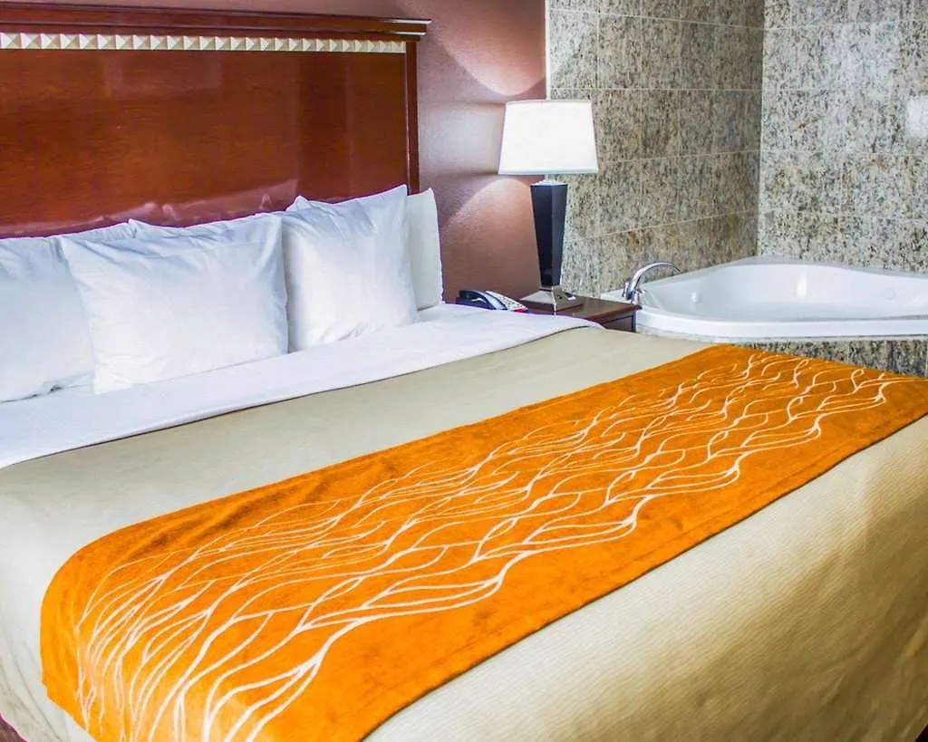 Travelodge By Wyndham Queens New York 3*,